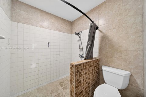 House in Miami, Florida 3 bedrooms, 129.78 sq.m. № 2030075 - photo 29