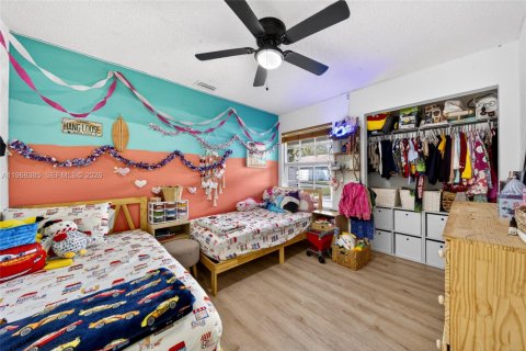 House in Miami, Florida 3 bedrooms, 129.78 sq.m. № 2030075 - photo 30