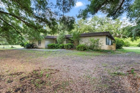 House in Williston, Florida 3 bedrooms, 225.01 sq.m. № 1687948 - photo 3