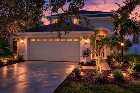 House in Lakewood Ranch, Florida 4 bedrooms, 186.92 sq.m. № 2421880