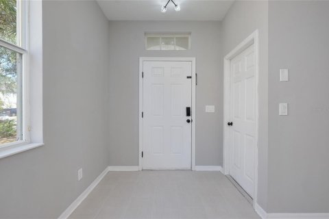 House in Lakewood Ranch, Florida 4 bedrooms, 186.92 sq.m. № 2421880 - photo 12