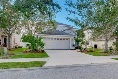 House in Lakewood Ranch, Florida 4 bedrooms, 186.92 sq.m. № 2421880 - photo 7