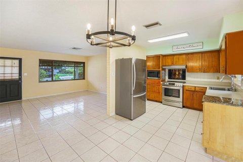 Casa en venta en Saint Petersburg, Florida, 3 dormitorios, 113.9 m2 № 1844793 - foto 9