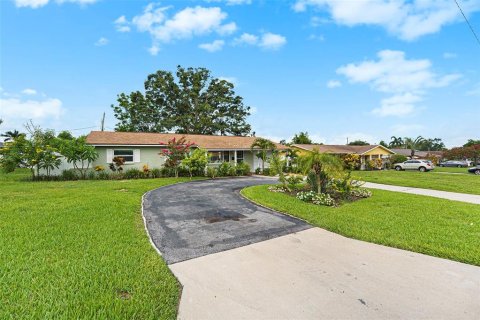 Casa en venta en Saint Petersburg, Florida, 3 dormitorios, 113.9 m2 № 1844793 - foto 28