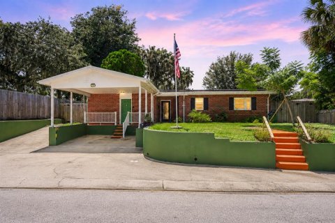 Villa ou maison à Titusville, Floride 3 chambres, 131.36 m2 № 2342477