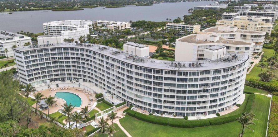 Propiedad comercial en Palm Beach, Florida 2 dormitorios, 120.22 m2 № 1059010