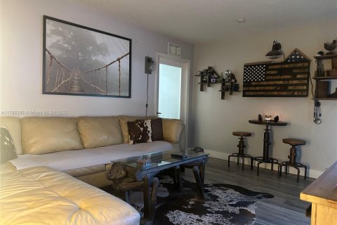 Villa ou maison à vendre à Homestead, Floride: 1 chambre, 62.89 m2 № 1978168 - photo 24