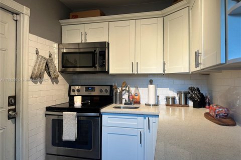 Villa ou maison à vendre à Homestead, Floride: 1 chambre, 62.89 m2 № 1978168 - photo 27