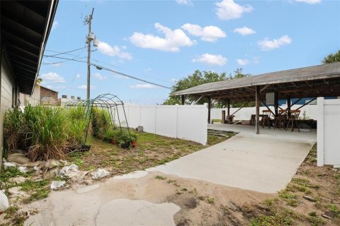 Propiedad comercial en venta en Tarpon Springs, Florida, 222.97 m2 № 1835380 - foto 24