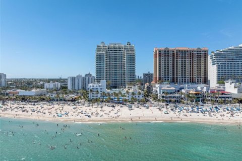 Condominio en venta en Fort Lauderdale, Florida, 3 dormitorios, 274.06 m2 № 1748375 - foto 8