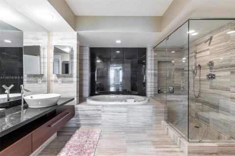 Condominio en venta en Fort Lauderdale, Florida, 3 dormitorios, 274.06 m2 № 1748375 - foto 23