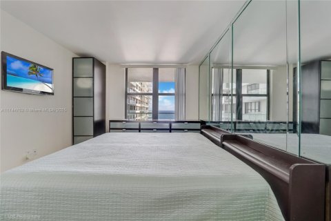 Copropriété à louer à Bal Harbour, Floride: 2 chambres, 128.95 m2 № 1707723 - photo 13