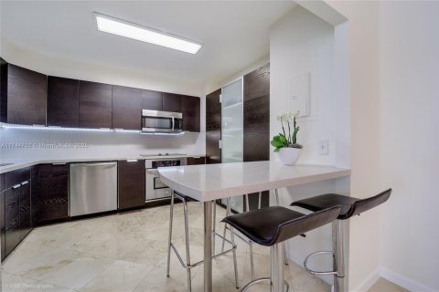 Copropriété à louer à Bal Harbour, Floride: 2 chambres, 128.95 m2 № 1707723 - photo 8