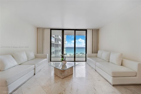 Copropriété à louer à Bal Harbour, Floride: 2 chambres, 128.95 m2 № 1707723 - photo 6