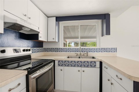 House in Arcadia, Florida 2 bedrooms, 138.61 sq.m. № 2235334 - photo 10