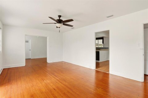 House in Arcadia, Florida 2 bedrooms, 138.61 sq.m. № 2235334 - photo 5