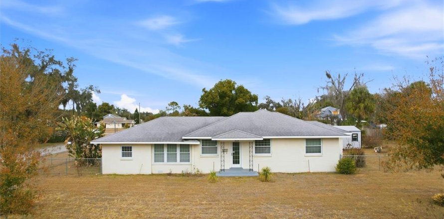 House in Arcadia, Florida 2 bedrooms, 138.61 sq.m. № 2235334