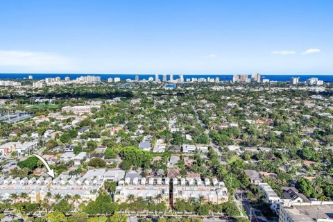 Adosado en venta en Fort Lauderdale, Florida, 3 dormitorios, 164.34 m2 № 760971 - foto 1