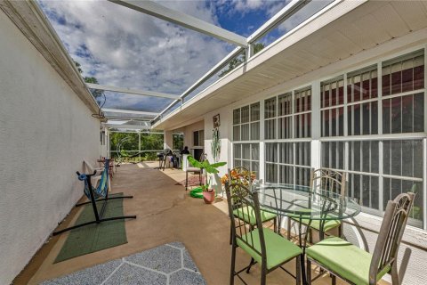 House in Spring Hill, Florida 2 bedrooms, 155.7 sq.m. № 2109974 - photo 3