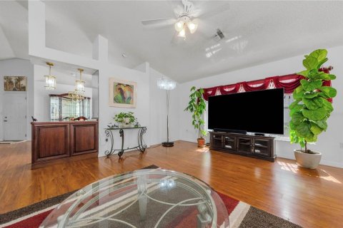 House in Spring Hill, Florida 2 bedrooms, 155.7 sq.m. № 2109974 - photo 15