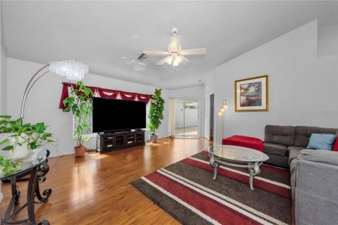 House in Spring Hill, Florida 2 bedrooms, 155.7 sq.m. № 2109974 - photo 14
