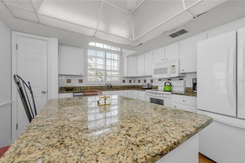 House in Spring Hill, Florida 2 bedrooms, 155.7 sq.m. № 2109974 - photo 18