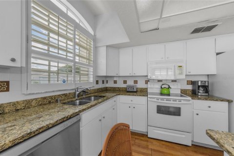 House in Spring Hill, Florida 2 bedrooms, 155.7 sq.m. № 2109974 - photo 16