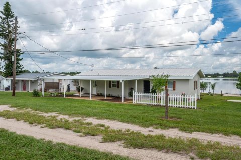 House in Fort Meade, Florida 2 bedrooms, 136.75 sq.m. № 1902067 - photo 4