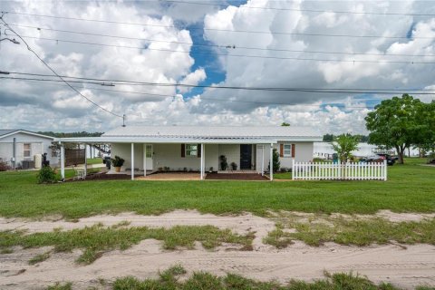 House in Fort Meade, Florida 2 bedrooms, 136.75 sq.m. № 1902067 - photo 3