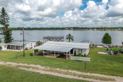 House in Fort Meade, Florida 2 bedrooms, 136.75 sq.m. № 1902067 - photo 5