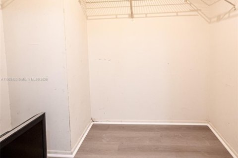 Купить кондоминиум в Норт-Лодердейл, Флорида 1 спальня, 76.46м2, № 1955715 - фото 4