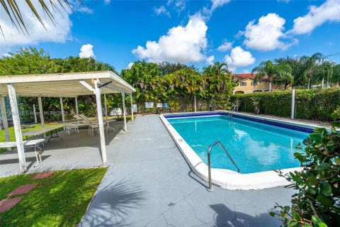 Купить кондоминиум в Норт-Лодердейл, Флорида 1 спальня, 76.46м2, № 1955715 - фото 24