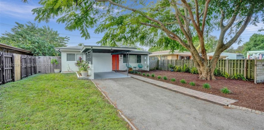 House in Fort Lauderdale, Florida 2 bedrooms, 89.65 sq.m. № 1833871