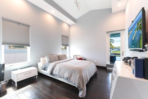 Casa en venta en West Palm Beach, Florida, 3 dormitorios, 235.41 m2 № 2369980 - foto 24