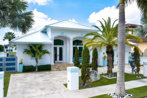 Casa en venta en West Palm Beach, Florida, 3 dormitorios, 235.41 m2 № 2369980 - foto 6
