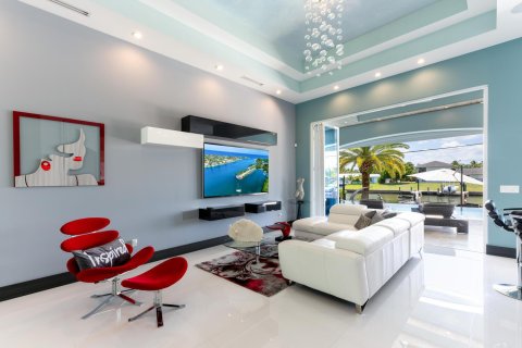 Casa en venta en West Palm Beach, Florida, 3 dormitorios, 235.41 m2 № 2369980 - foto 11