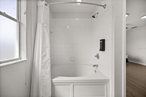 Townhouse in Kissimmee, Florida 3 bedrooms, 133.31 sq.m. № 2421954 - photo 13