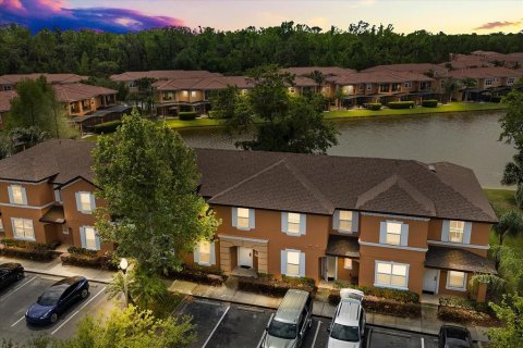 Townhouse in Kissimmee, Florida 3 bedrooms, 133.31 sq.m. № 2421954 - photo 4