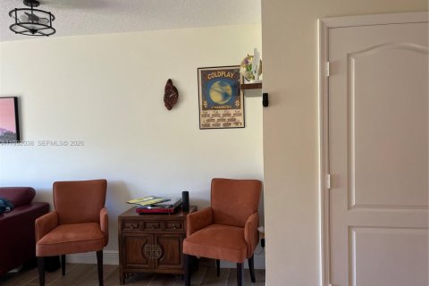 Touwnhouse à louer à Miramar, Floride: 3 chambres, 117.99 m2 № 2059142 - photo 10