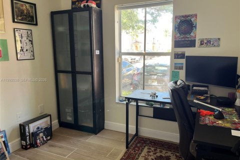 Touwnhouse à louer à Miramar, Floride: 3 chambres, 117.99 m2 № 2059142 - photo 16