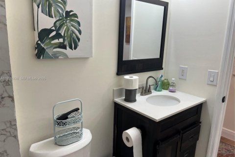 Touwnhouse à louer à Miramar, Floride: 3 chambres, 117.99 m2 № 2059142 - photo 13
