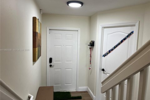 Touwnhouse à louer à Miramar, Floride: 3 chambres, 117.99 m2 № 2059142 - photo 17