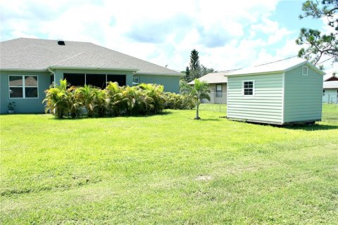 House in Palm Bay, Florida 4 bedrooms, 189.52 sq.m. № 1899963 - photo 6