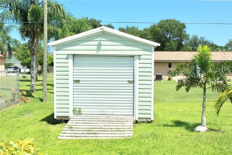 House in Palm Bay, Florida 4 bedrooms, 189.52 sq.m. № 1899963 - photo 9