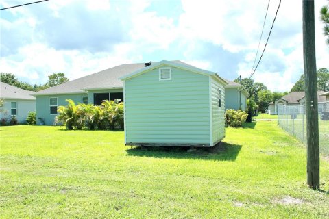 House in Palm Bay, Florida 4 bedrooms, 189.52 sq.m. № 1899963 - photo 8