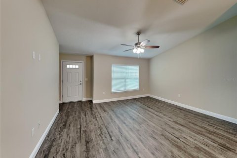Villa ou maison à louer à Dunnellon, Floride: 3 chambres, 134.99 m2 № 2115105 - photo 2