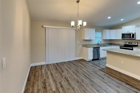 Villa ou maison à louer à Dunnellon, Floride: 3 chambres, 134.99 m2 № 2115105 - photo 6