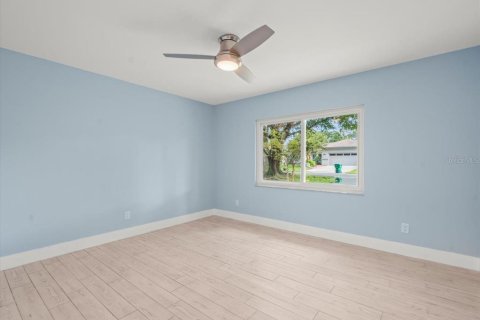House in Homosassa, Florida 3 bedrooms, 186.92 sq.m. № 1894198 - photo 28