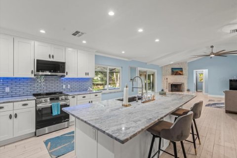 House in Homosassa, Florida 3 bedrooms, 186.92 sq.m. № 1894198 - photo 7