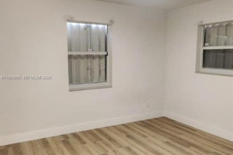 Villa ou maison à louer à Fort Lauderdale, Floride: 3 chambres, 116.22 m2 № 1988847 - photo 4